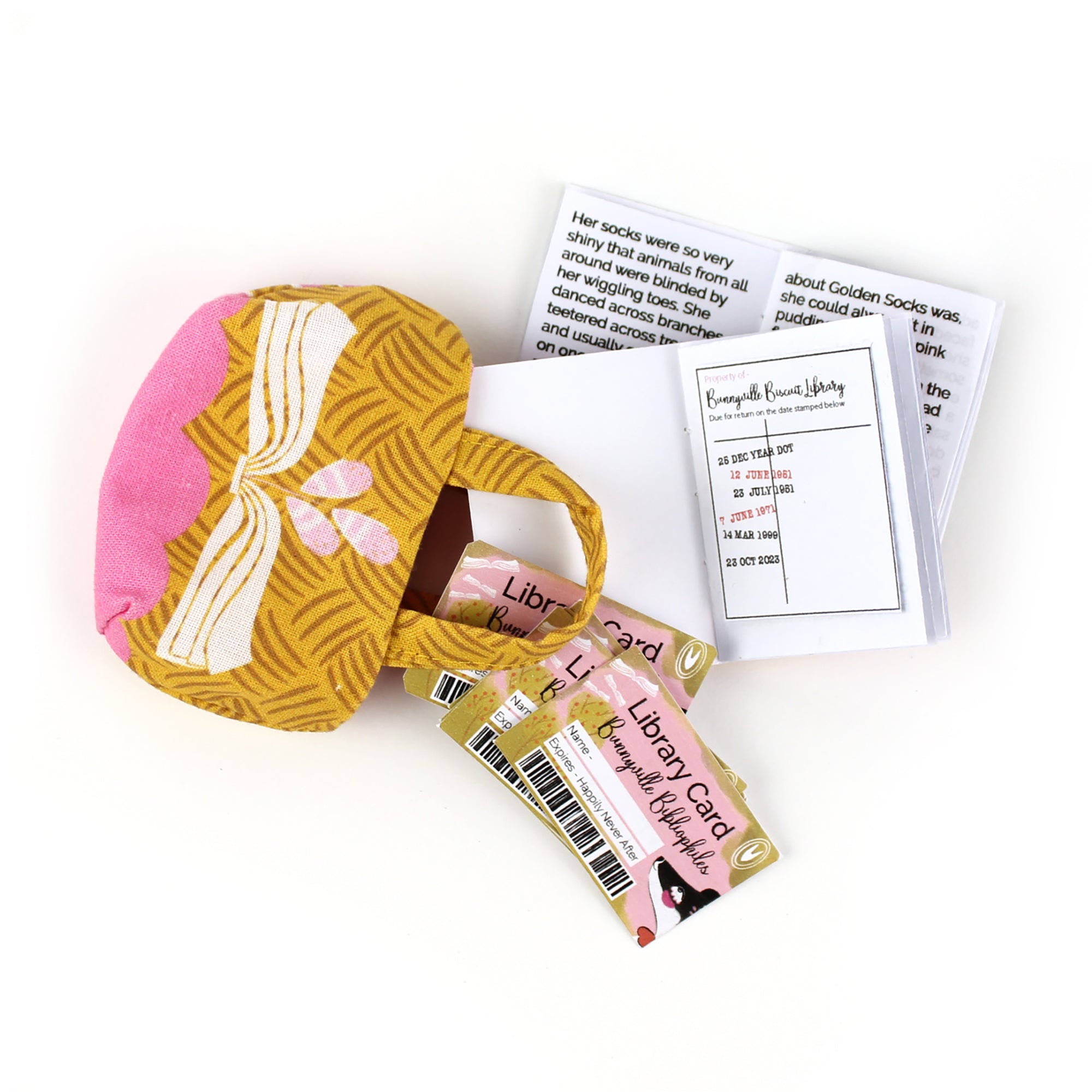 DIY Kit - Bibli the Badger Librarian and the singing Stoat with 2 fairytale books- sewing doll STUFFING NOT included FREE UK SHIPPING