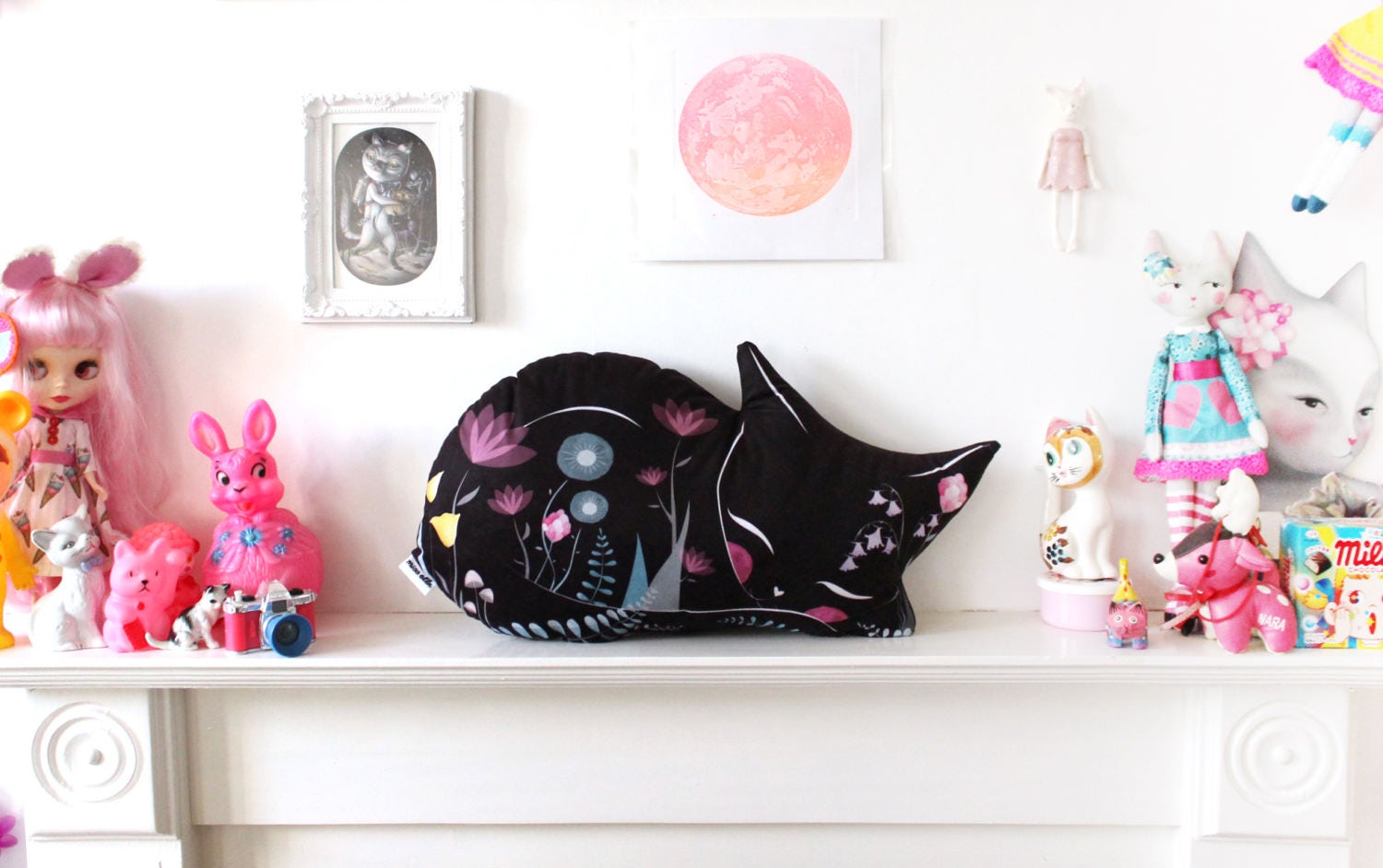 Velvet Cat Cushion