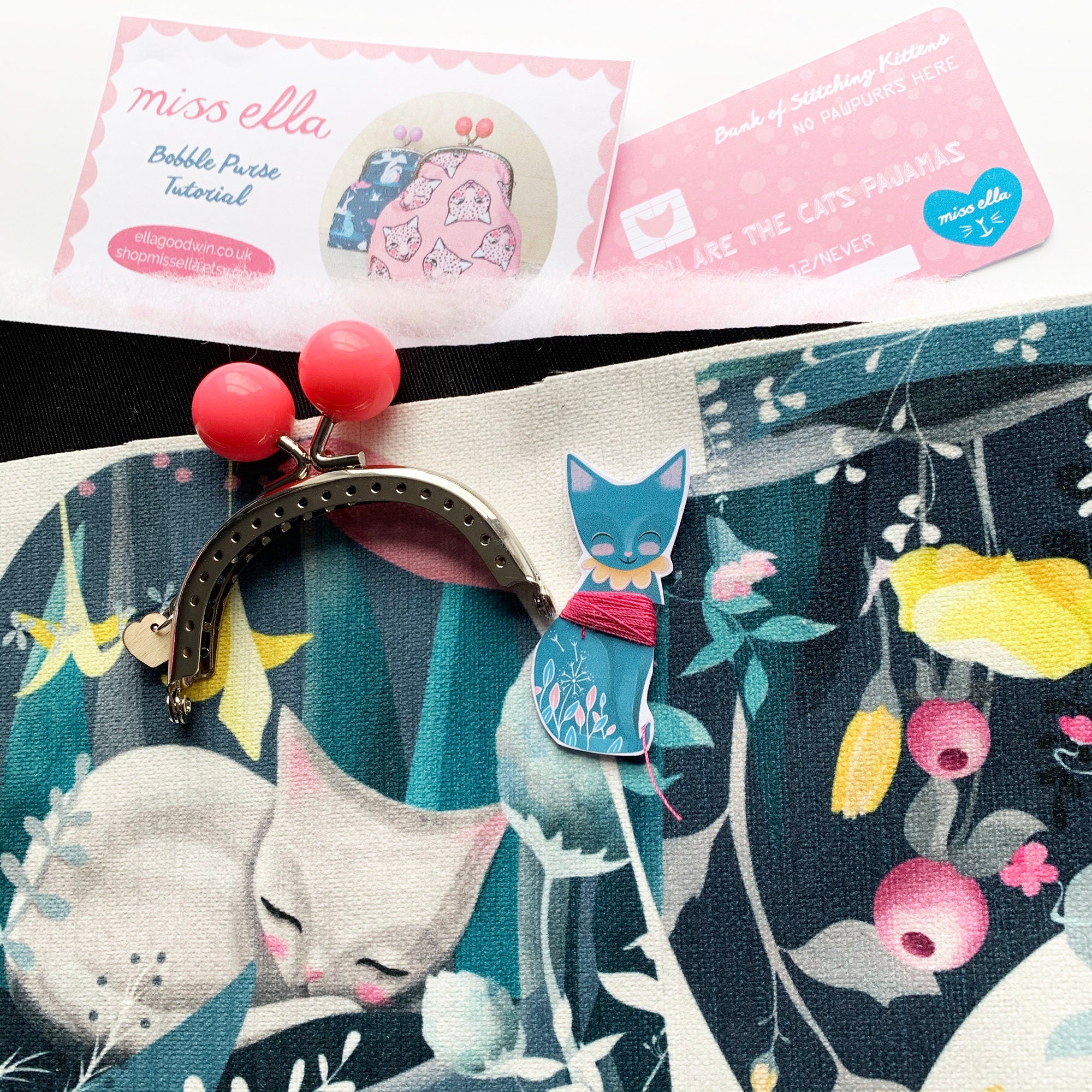 DIY KIT - Floral Cat Bobble Purse
