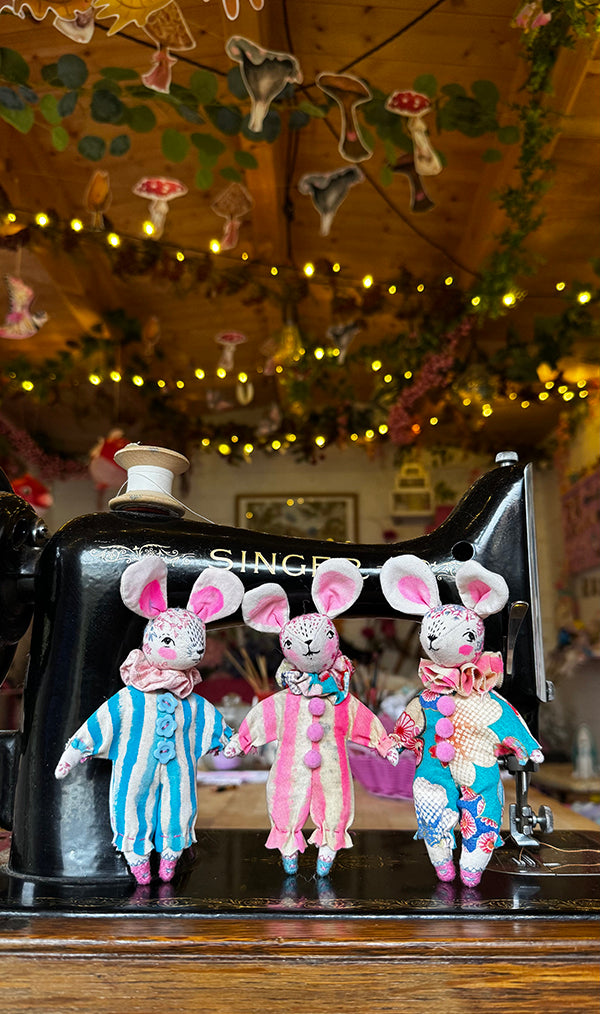 Saturday 16th May 2026 -  Meeces Mouse Workshop at the Cat Cabin - 11-4